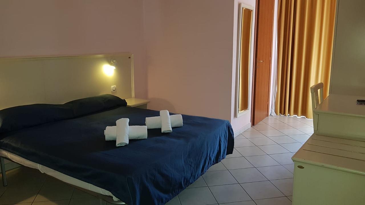Hotel Lago Maggiore Castelletto sopra Ticino Eksteriør billede