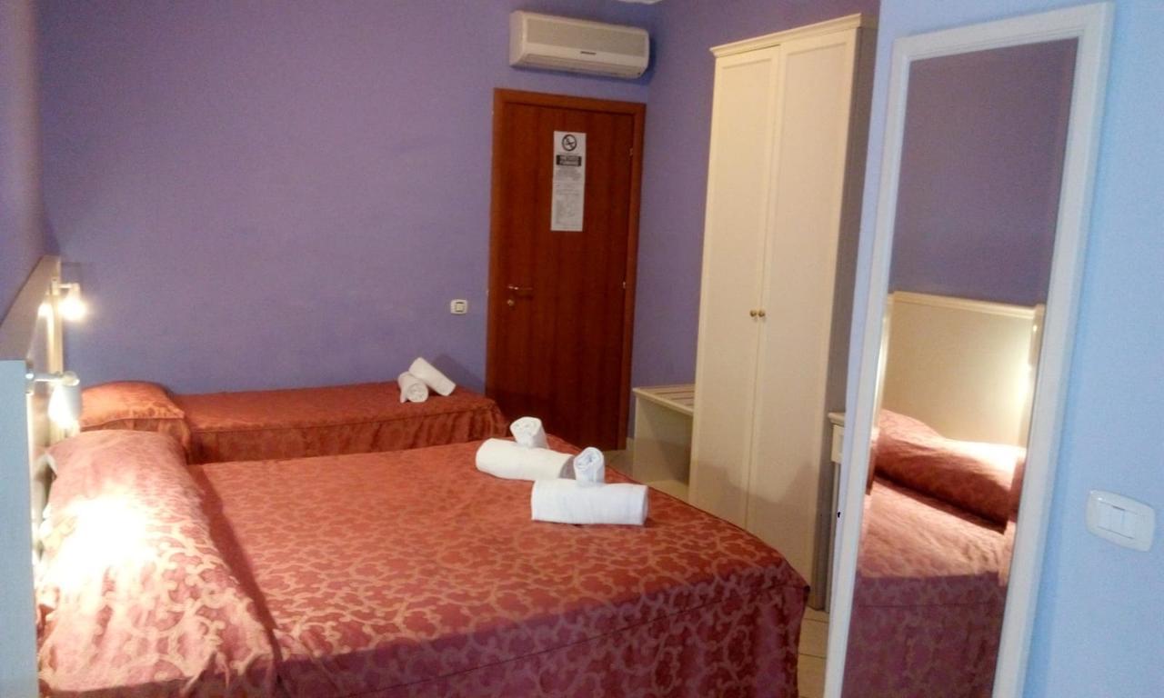 Hotel Lago Maggiore Castelletto sopra Ticino Eksteriør billede